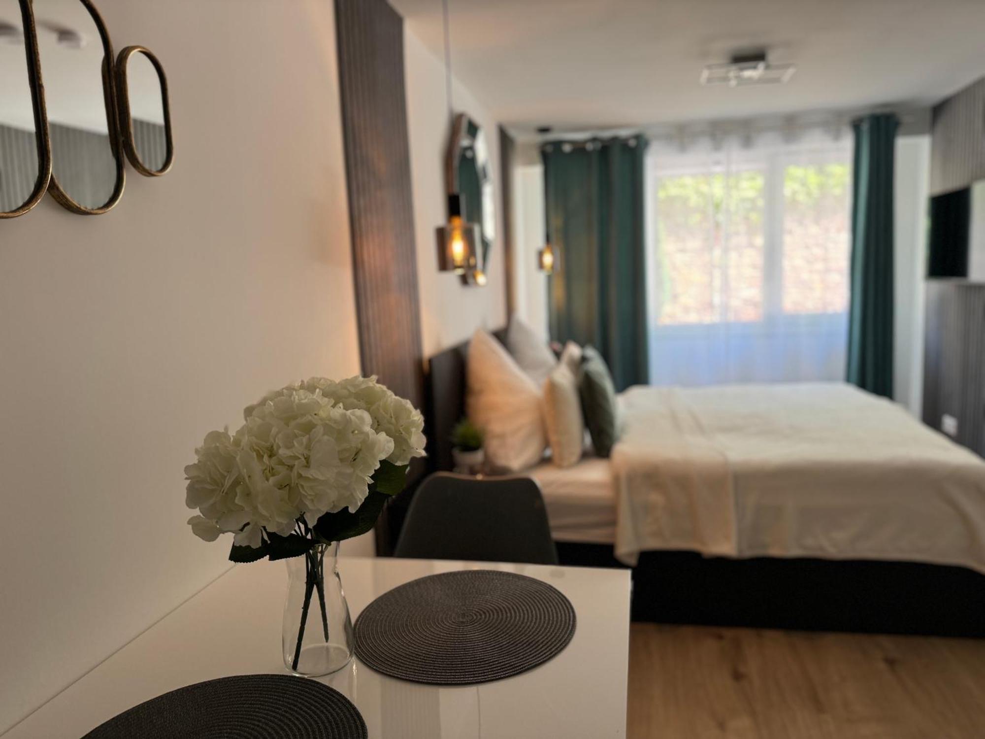 Prime Host Dream Apartment Karlsruhe Ngoại thất bức ảnh